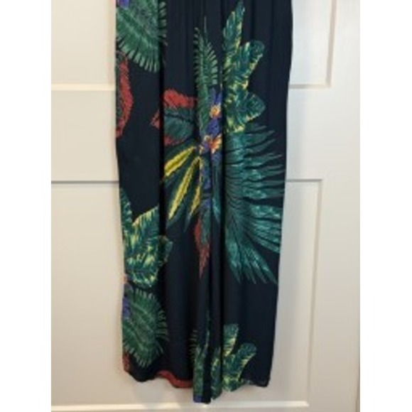 Patrons of Peace Tropical Print Smocked Bodice Cropped Jumpsuit Size Small - Picture 6 of 8